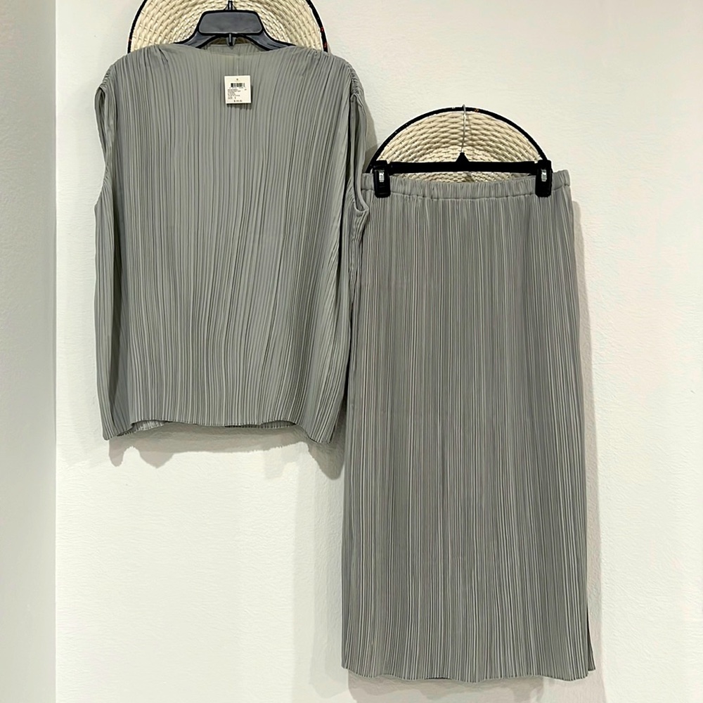 CLUB MONACO top+midi skirt